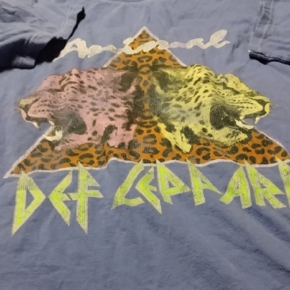 Def Leppard Graphic T-Shirt
